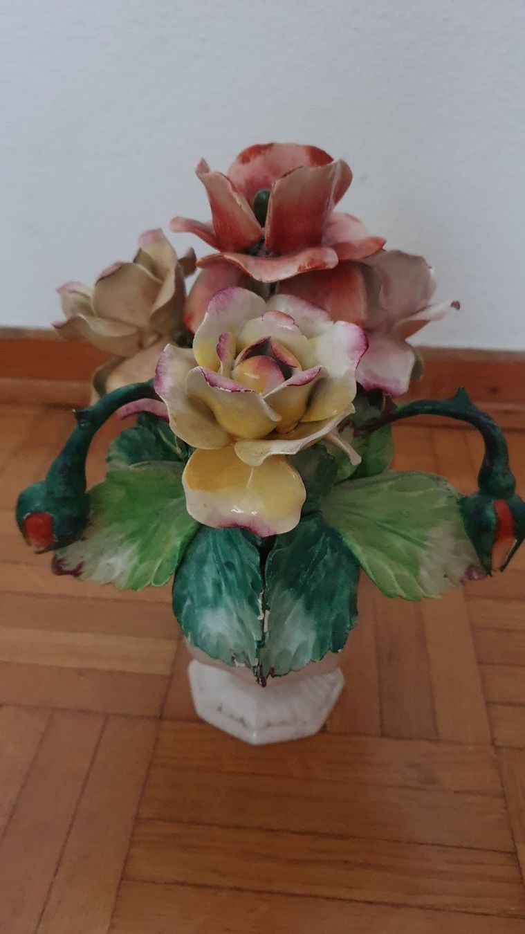 Figuren: Porzellan Blume – Gebraucht aus Zürich von mar_fh5h