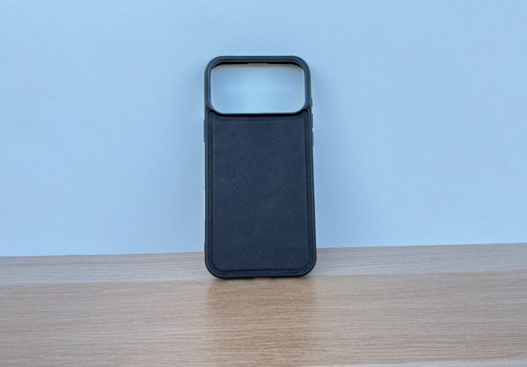 Apple Cover & Protezioni schermo: Coque iPhone 17 Pro Max effet cuir avec protection écran – Usato da Thônex venduto da BrYu 3
