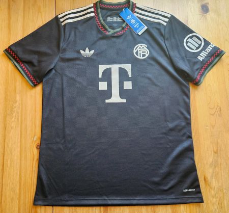 FC Bayern München Trikot NEU adidas Gr. L FCB Trikot