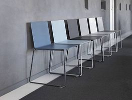 Saalbestuhlung, Stühle Dry von Randers & Radius, grau/blau