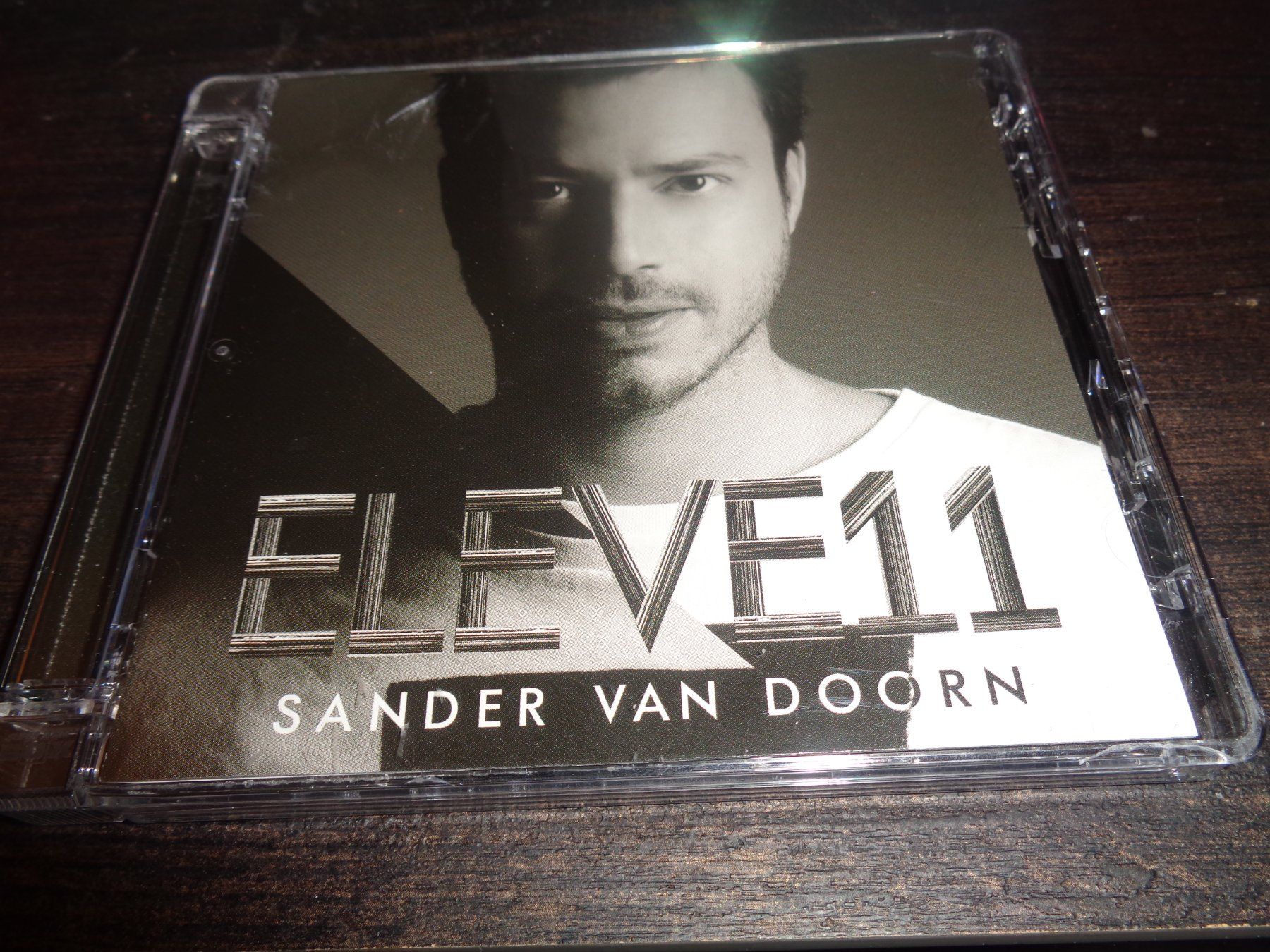 CD: Sander van Doorn - Eleve11 CD – Usato da Olten venduto da Disc-Ausverkauf