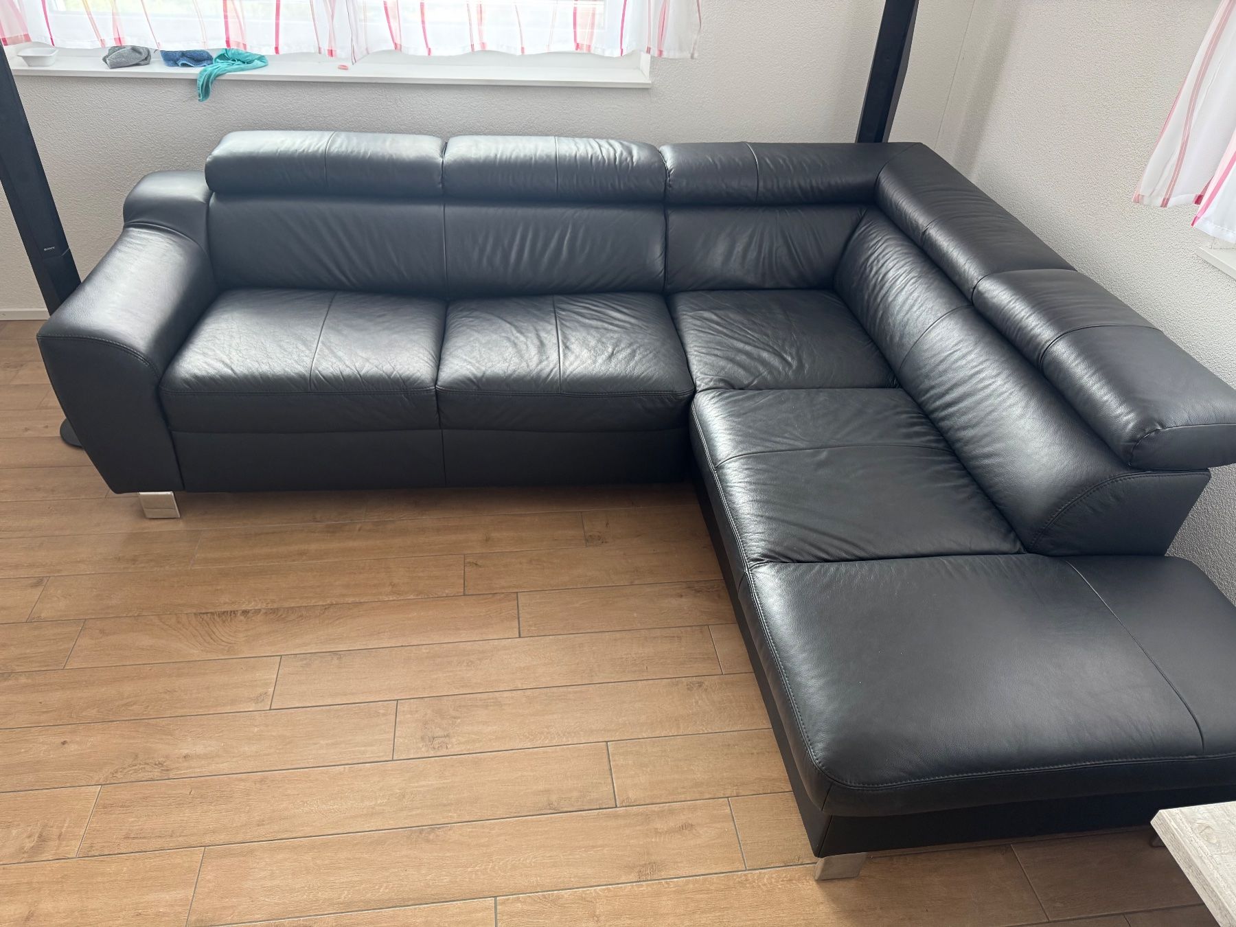 Conforama Sofas: Eckschlafsofa Bella – D'occasion à Täuffelen par Bernermuentschi