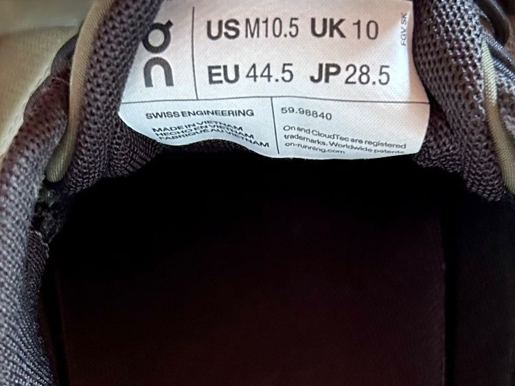 On Chaussures hommes: On Cloud Waterproof Grün 44.5 – D'occasion à Egolzwil par mergoadr 3