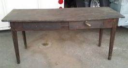 Table ancienne vieux bois vieux tiroirs , manque une poignée