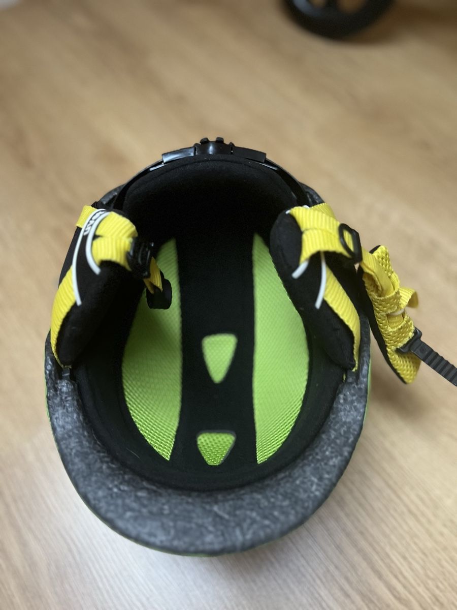 Uvex Helme: Skihelm Kinder – Gebraucht aus Kirchberg SG von lar_8mw6 1