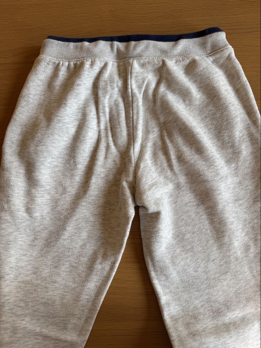 Tommy Hilfiger Pantalons: Tommy Hilfiger Jogginghose grau – Neuf (Voir description) à Liestal par lea_j9xn 1