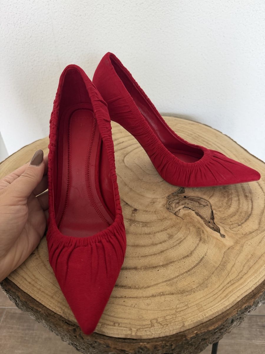 Bershka Damenschuhe: Bershka Stiletto Pumps Rot Gr. 38 – Neu (gemäss Beschreibung) aus Hägglingen von Raff_Ella 1