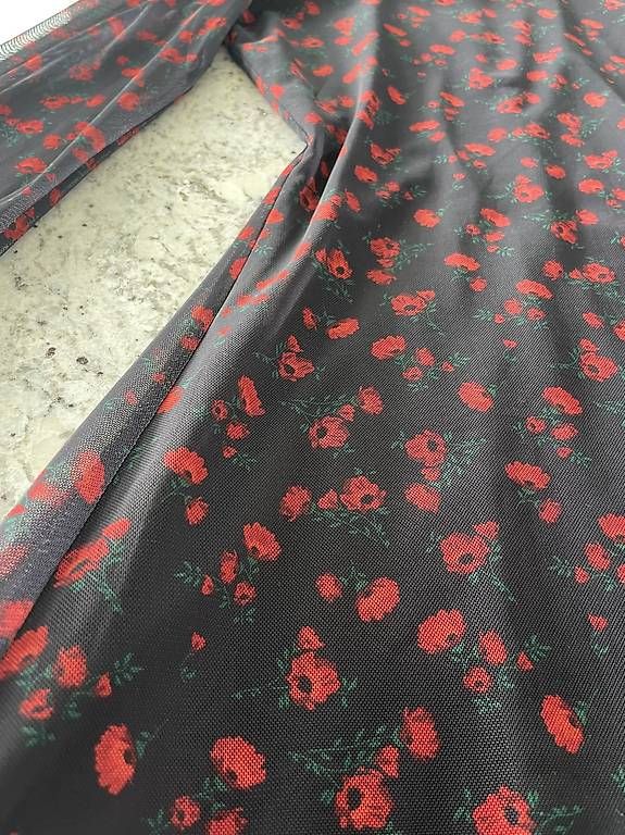 Kleider: Vestito nero con decorazioni floreali rosse – Gebraucht aus Ascona von eli_nq6c 2