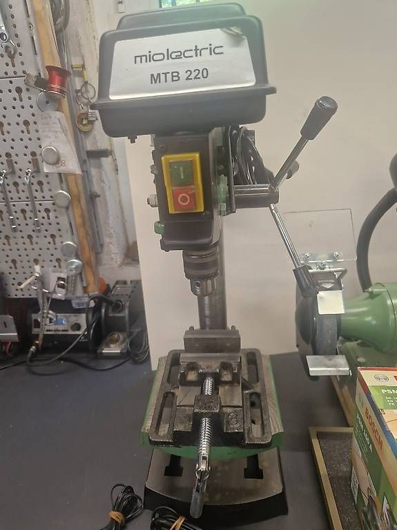 Toutes les machines: Lot de machines de bricolage – D'occasion à Bevaix par zafff 2