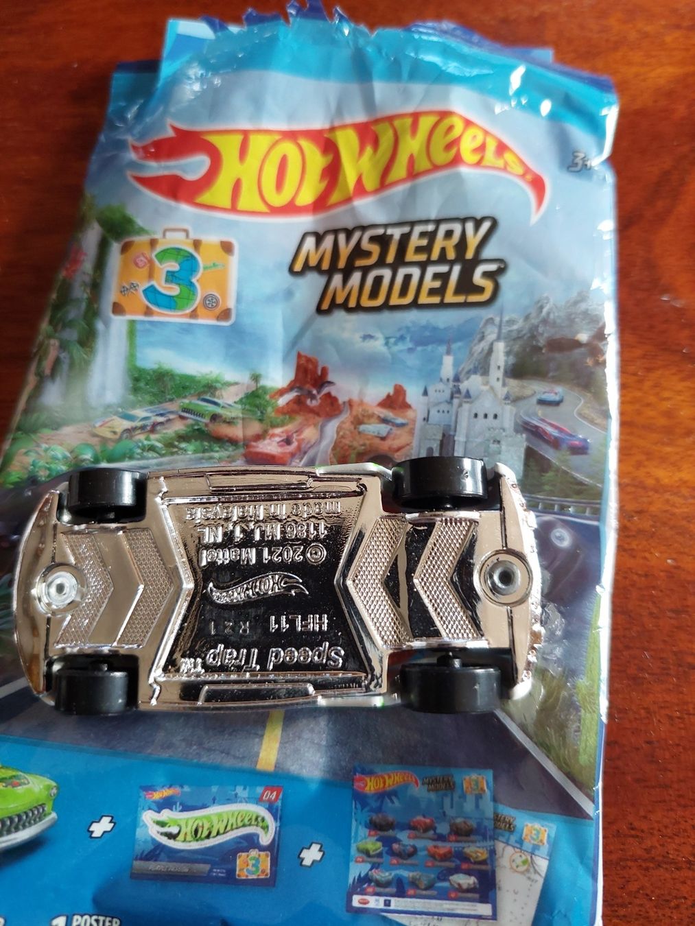 Hot Wheels Modellautos: Hot Wheels Mystery Models Auto + Poster + Sticker – Neu (gemäss Beschreibung) aus Beckenried von Havacola 4