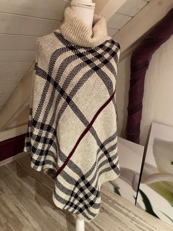 Poncho Grösse M NEU