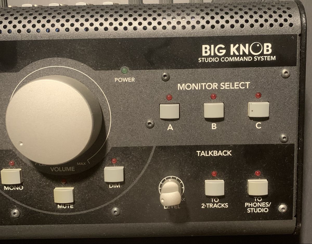 Mackie Console di mixaggio: Mackie Big Knob Studio Command System - Top Zustand! – Nuovo (secondo la descrizione) da Nussbaumen AG venduto da tob_j6yw 1