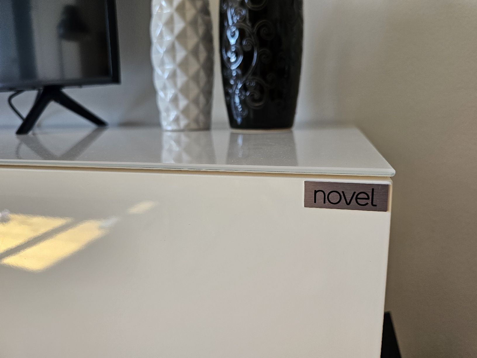 TV Möbel: Lowboard  – Neu (gemäss Beschreibung) aus Basel von vel_w2tr 1