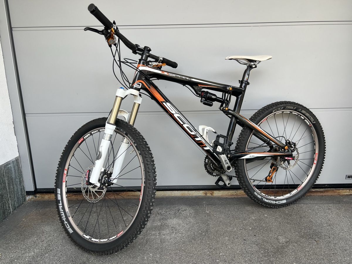Scott Biciclette: Scott Spark Carbon Fully Mountainbike – Usato da Chur venduto da GiiGii21