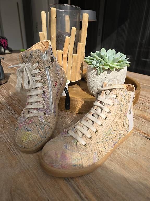 Chaussures filles: Bisgaard Gr 34 Sneaker Leder Schuhe Halbschuhe – D'occasion à Alpnachstad par Vintage-girl 2