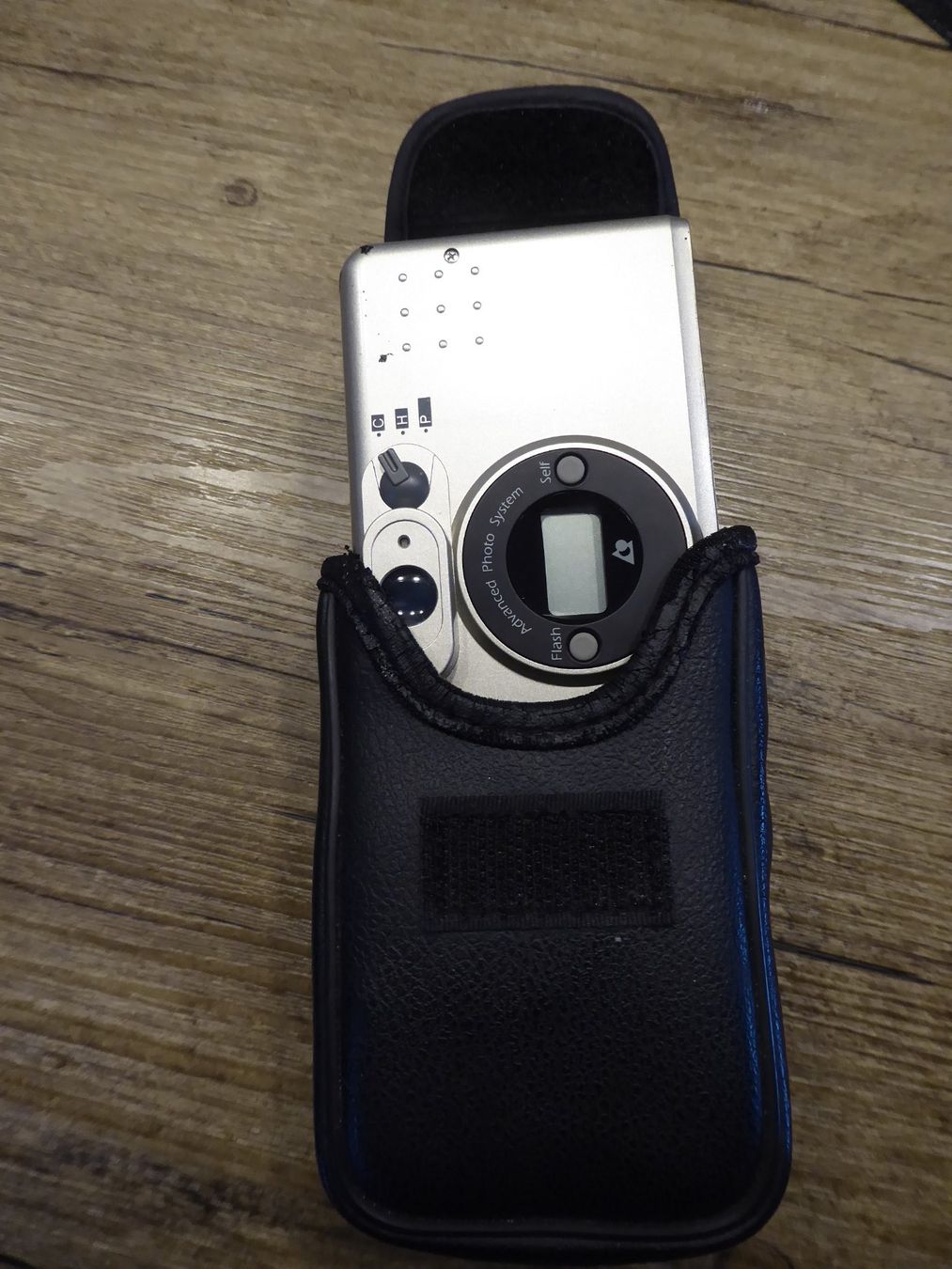 Fotocamera: M-Optic AP110 APS Kamera mit Tasche gebraucht – Difettoso da Hettlingen venduto da Zambole 1
