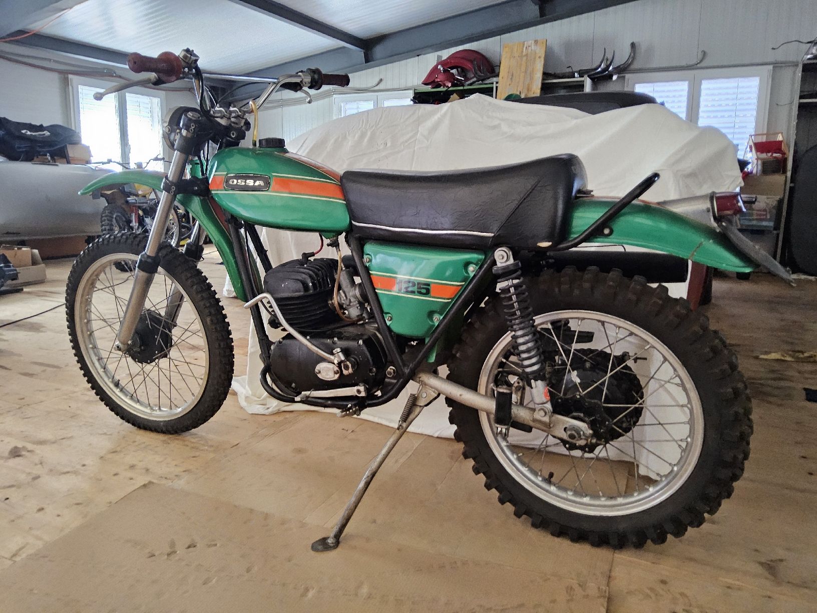 Enduro: Ossa 125 Phantom  – Defekt aus Tägerschen von Amadeus67