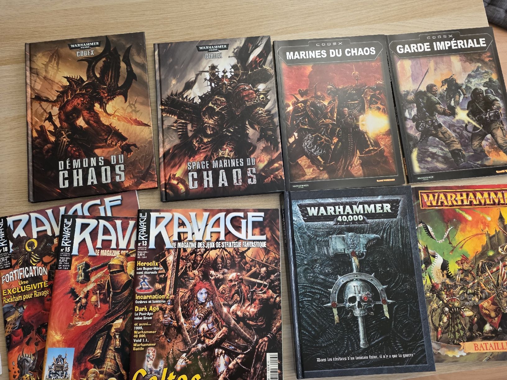 Libri: Ensemble de vieux Codex et règles Warhammer 40k – Usato da Onex venduto da Tykhoo