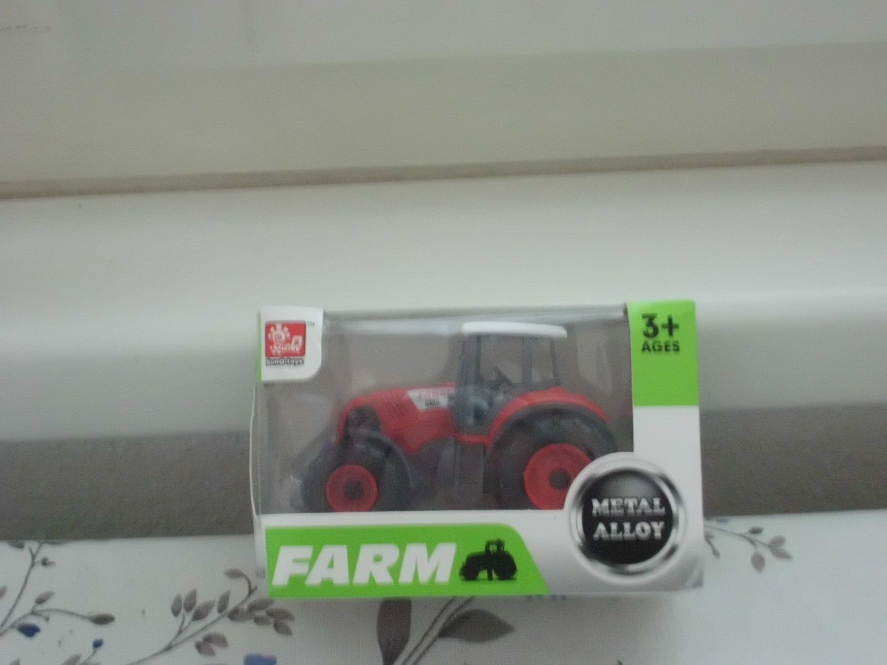 Jouets: Traktor (Farbe rot) – Neuf avec emballage d'origine à Möhlin par Dominik69