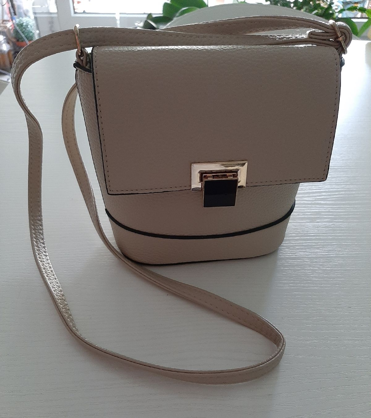 Borse da donna: Handtasche beige – Nuovo e nell'imballaggio originale da Hochdorf venduto da Amazone0