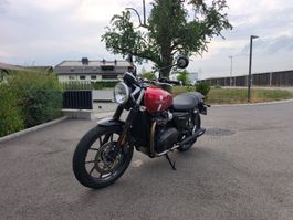 Triumph Street Twin 900