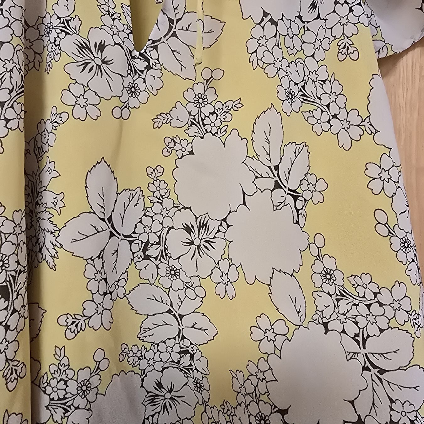 Camicette: MNG Sommer Bluse, Grösse L, gelb mit Blumenmuster – Nuovo (secondo la descrizione) da Zwingen venduto da Geip 1