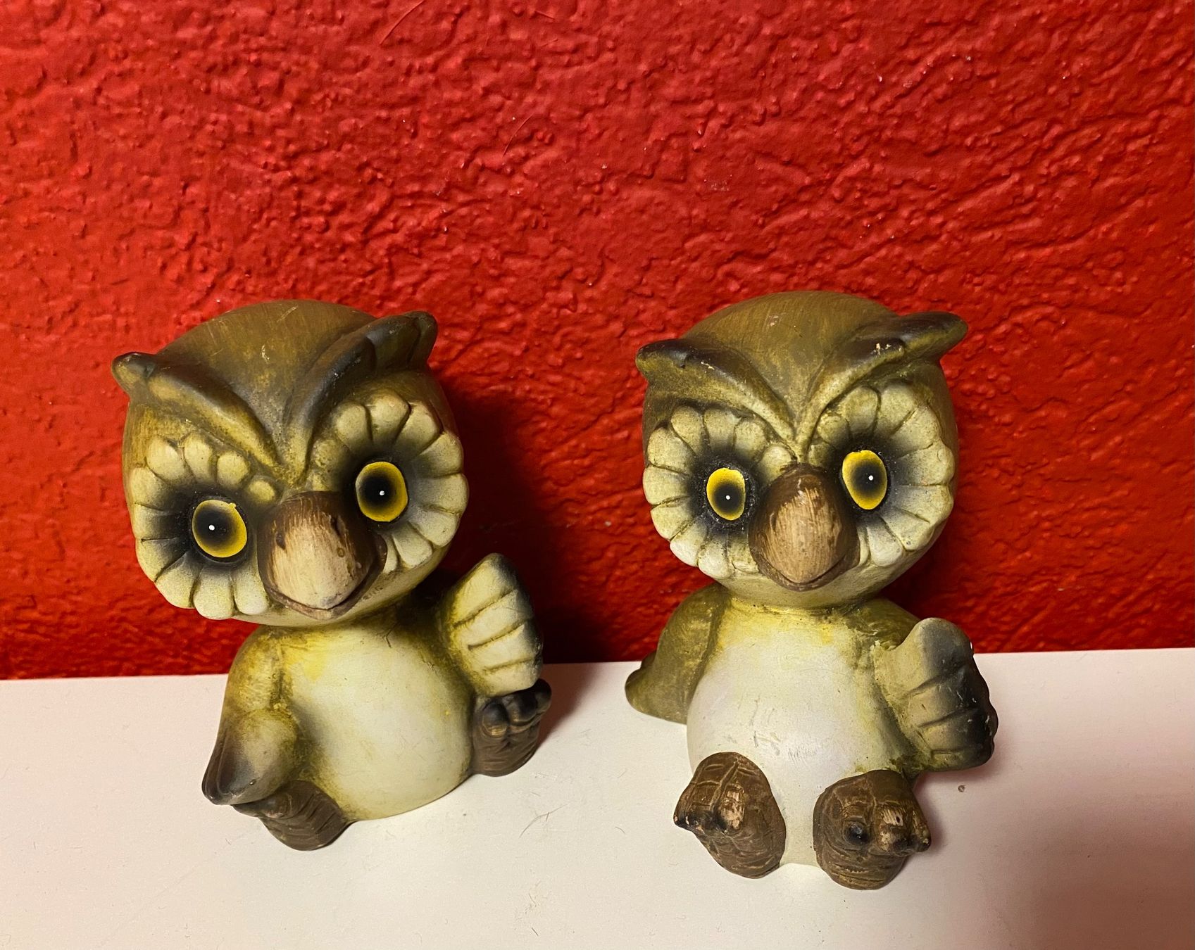 Statuette: Susses Eulen-Pärchen aus Keramik, – Nuovo e nell'imballaggio originale da Zäziwil venduto da Emlea 1
