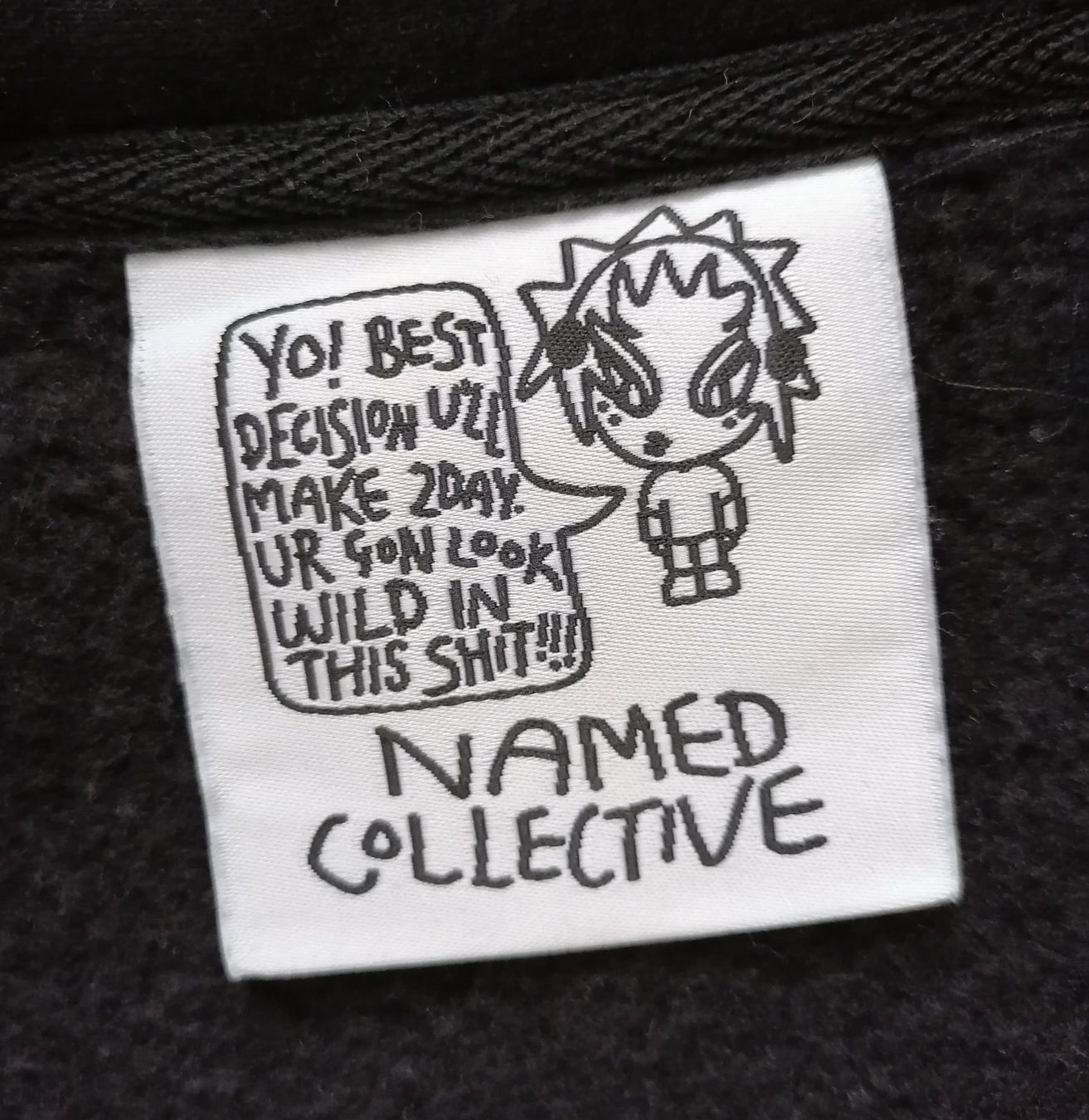 Giacche: Hoodie "Named Collective", schwarz-rot – Usato da Frauenfeld venduto da nico.jeva 3