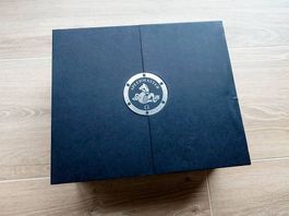 Omega Speedmaster Legendary Moonwatch large box