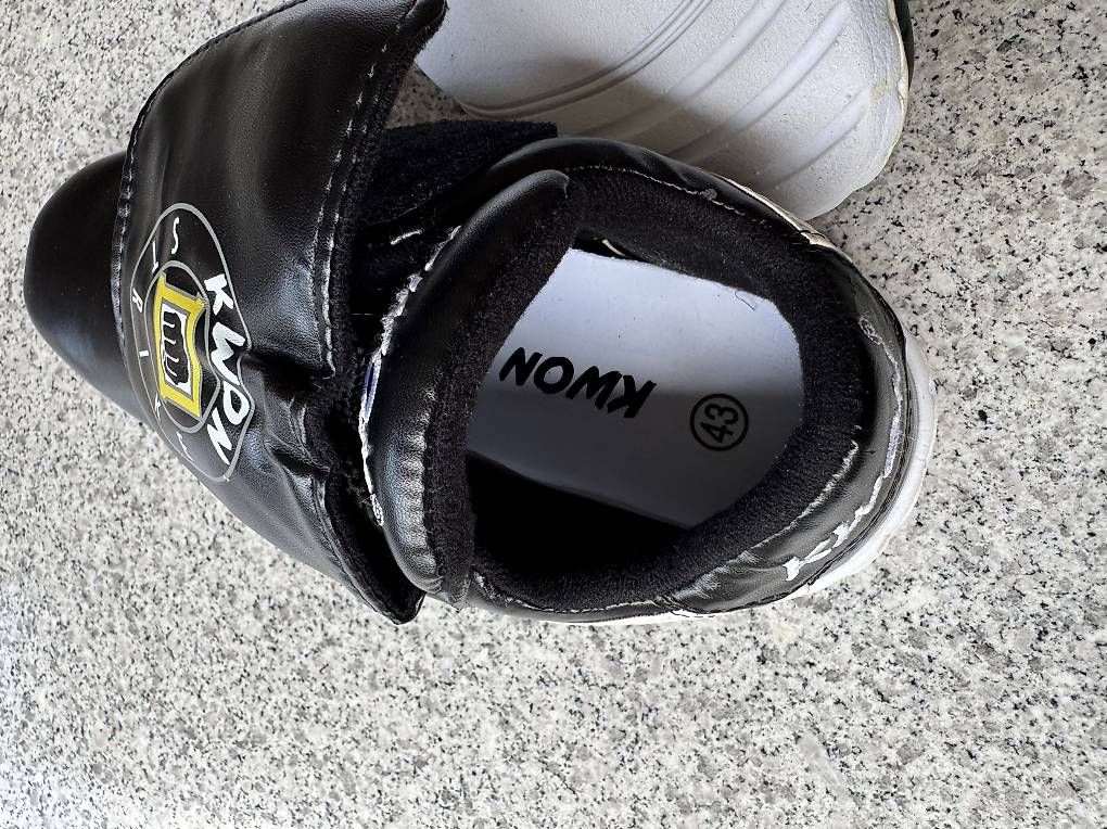 Herrenschuhe: Kick Boxing Schuhe Kwon (42-43) – Gebraucht aus Rorschacherberg von hel_l7nq 2