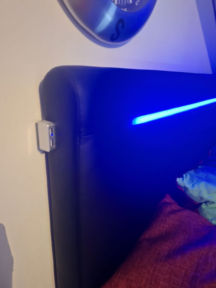 Letti: Boxspring Bett mit LED-Licht, und USB-Anschlüssen – Usato da Sommeri venduto da L.DiNi 2