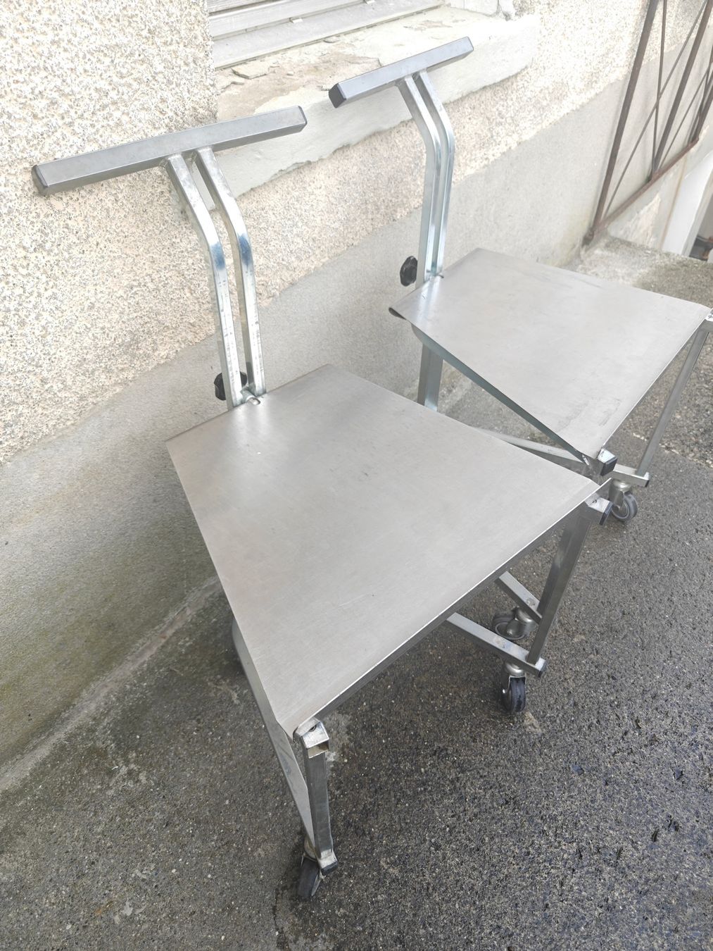 Carrelli di servizio: Küchen servierwagen – Usato da Menziken venduto da Dragon-Fuchur 3