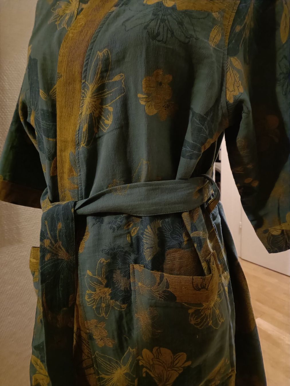 Kimonos: Morgenmantel – Neuf (Voir description) à Schaffhausen par sim_j822 1