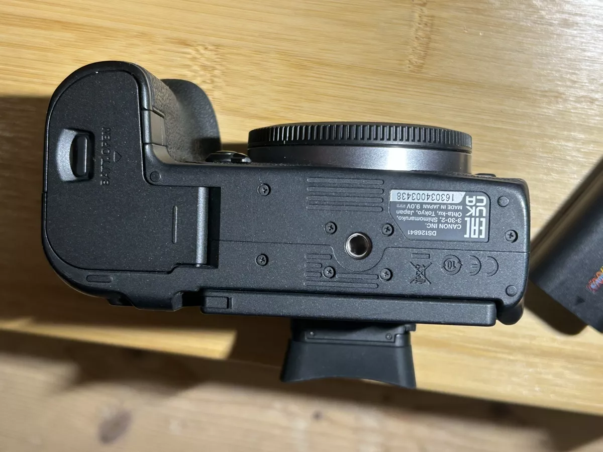 Canon Fotocamera: Canon EOS R7 – Difettoso da Güttingen venduto da Wasser9 3