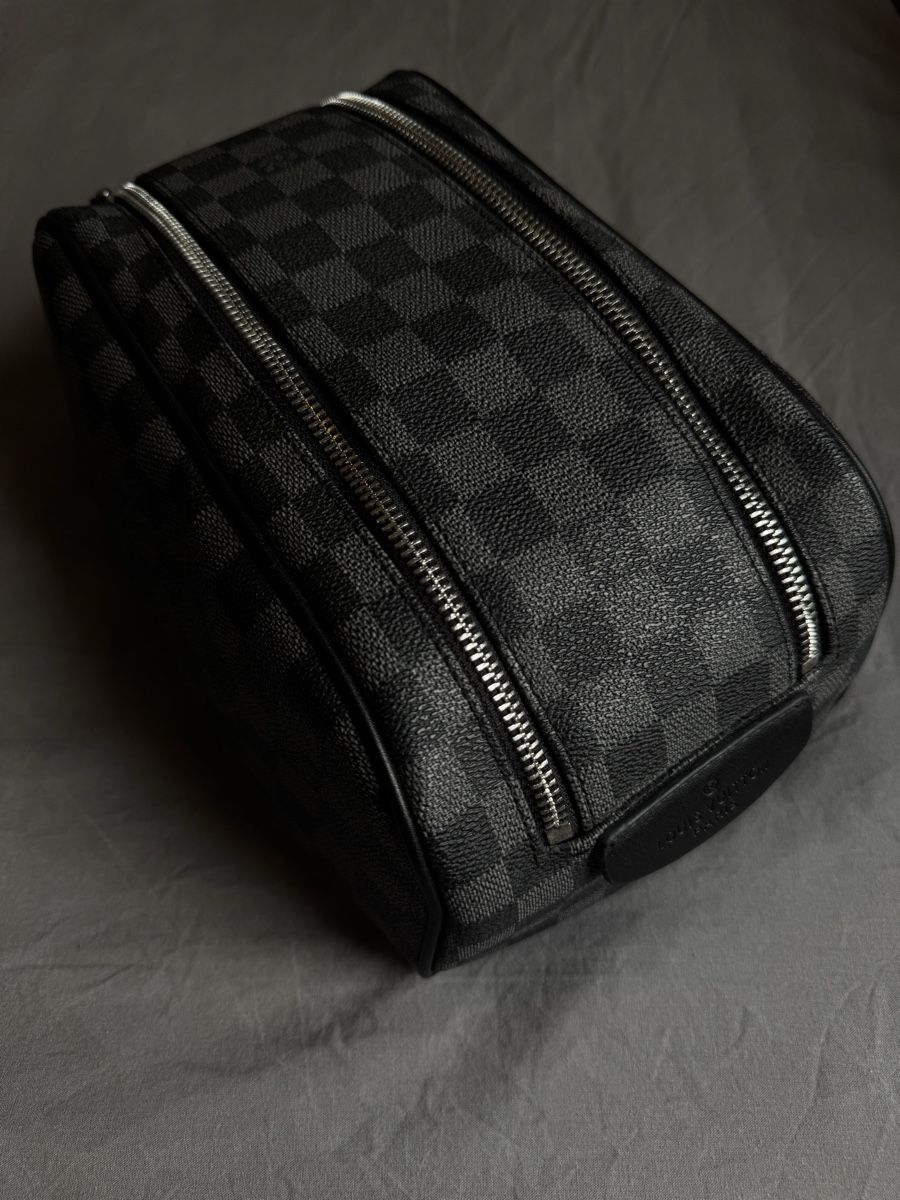 Louis Vuitton Taschen: Louis Vuitton Etui Schwarz – Gebraucht aus Zürich von yneez 3