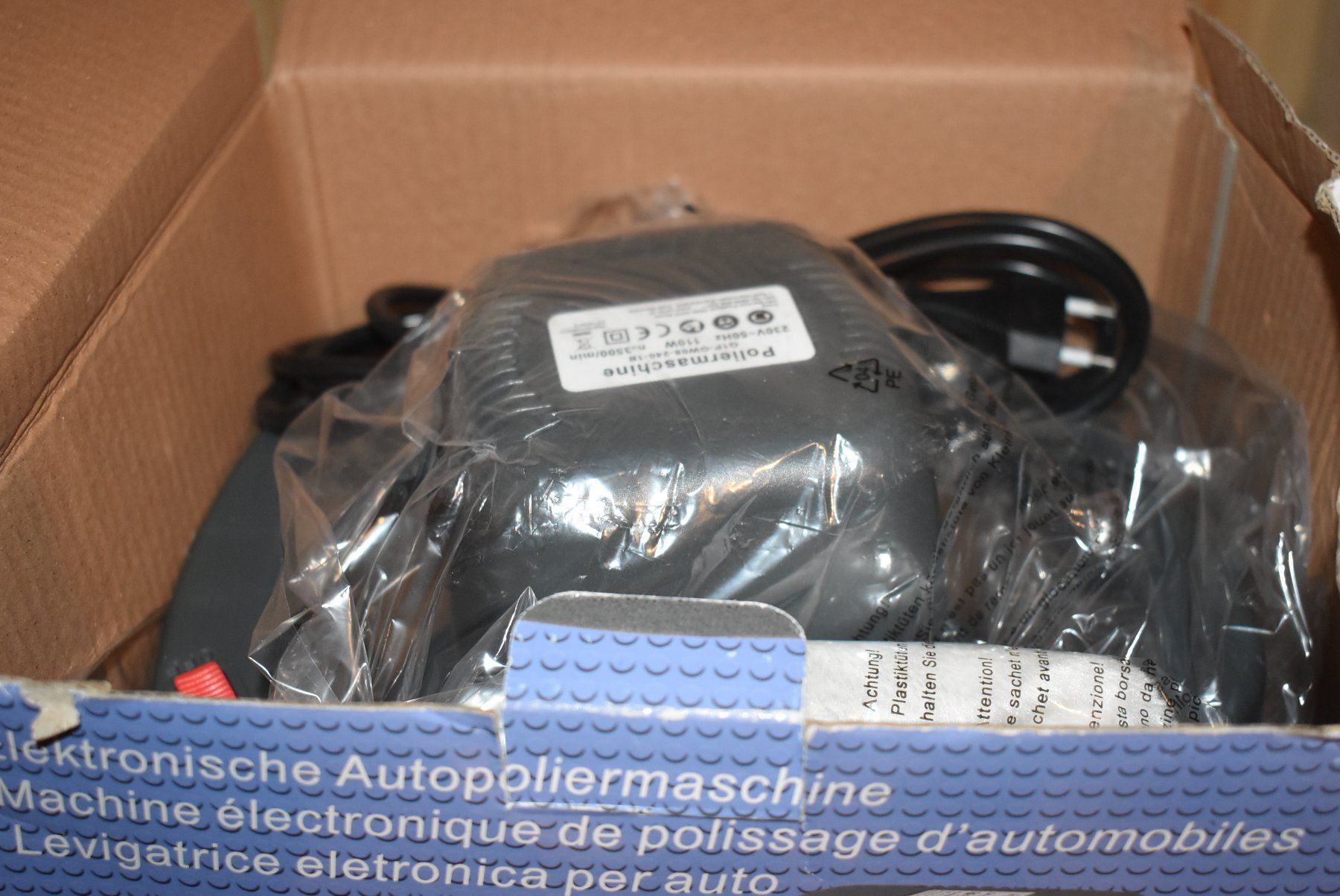 Tutte le macchine: Auto Poliermaschine – Nuovo e nell'imballaggio originale da Otelfingen venduto da Stauffacher61 3