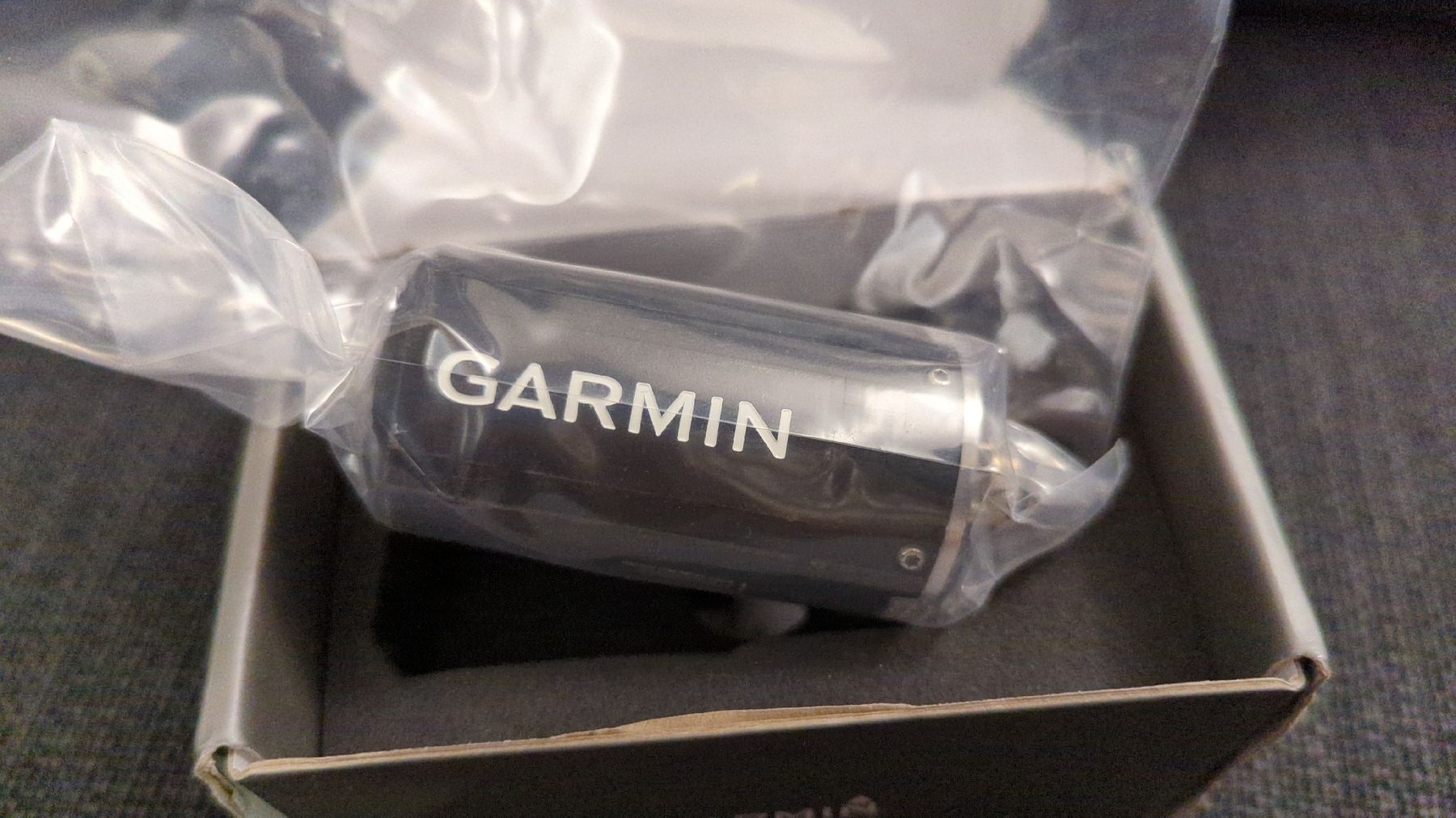Bouteilles de plongée: Garmin Descent T1 Sender in OVP – D'occasion à Hermetschwil-Staffeln par netzmann 1