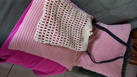 1 sac au crochet fait main couleur beige