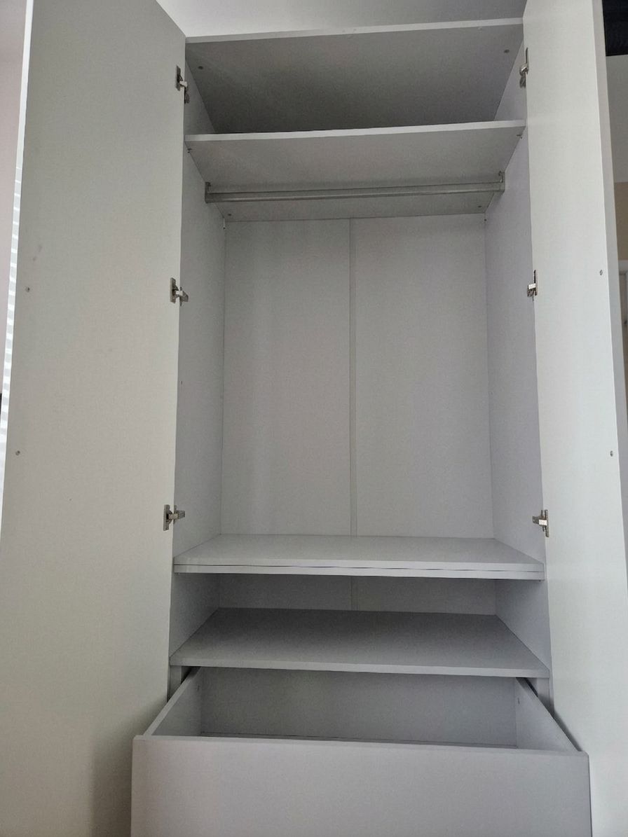 Ikea Guardaroba: Kleiderschrank  – Nuovo (secondo la descrizione) da Basel venduto da ZerefQ 1