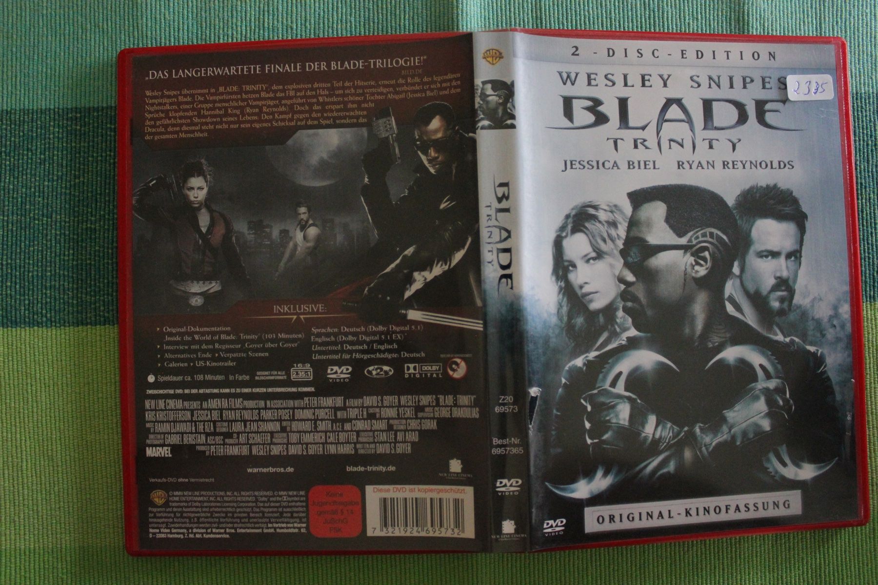 Alle DVDs: Blade Trinity DVD 2-Disc Edition mit Wesley Snipes(2335) – Gebraucht aus Geroldswil von Schlumpfine1973