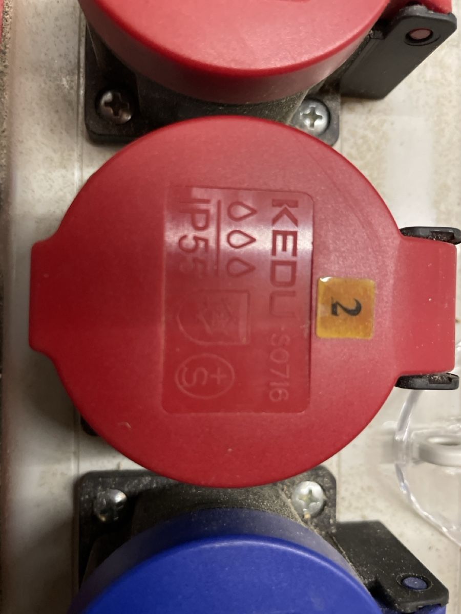 Elektrotechnik: Stromverteiler Baustromverteiler mit Kabel und Stecker – Gebraucht aus Turbenthal von Bucher61 2