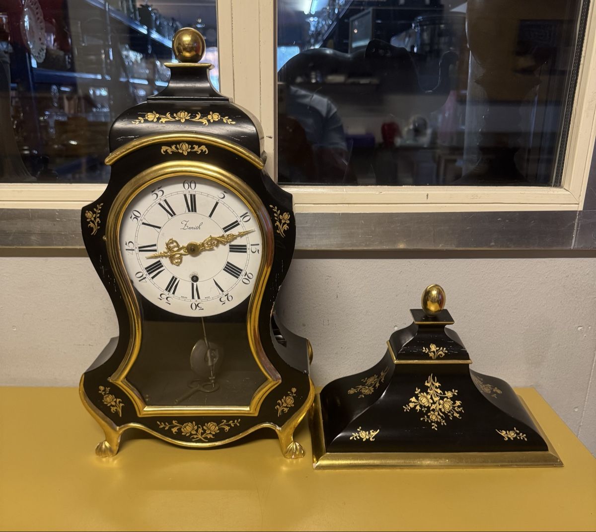 Zenith Orologi da terra & Orologi da parete: Tischuhr Zenith  – Usato da Schlieren venduto da Freundlich02