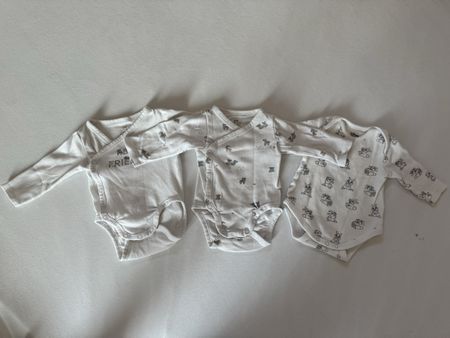 Babykleidung Body / Strampler Grösse 56