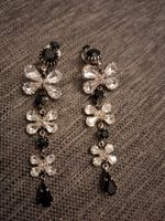 Ohrclips Blumen Design mit Strasssteinen
