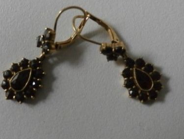 Orecchini pendenti & Orecchini a lobo: Gold Ohrhänger, Granat, böhmisch – Usato da Würenlingen venduto da Delfinli1 1