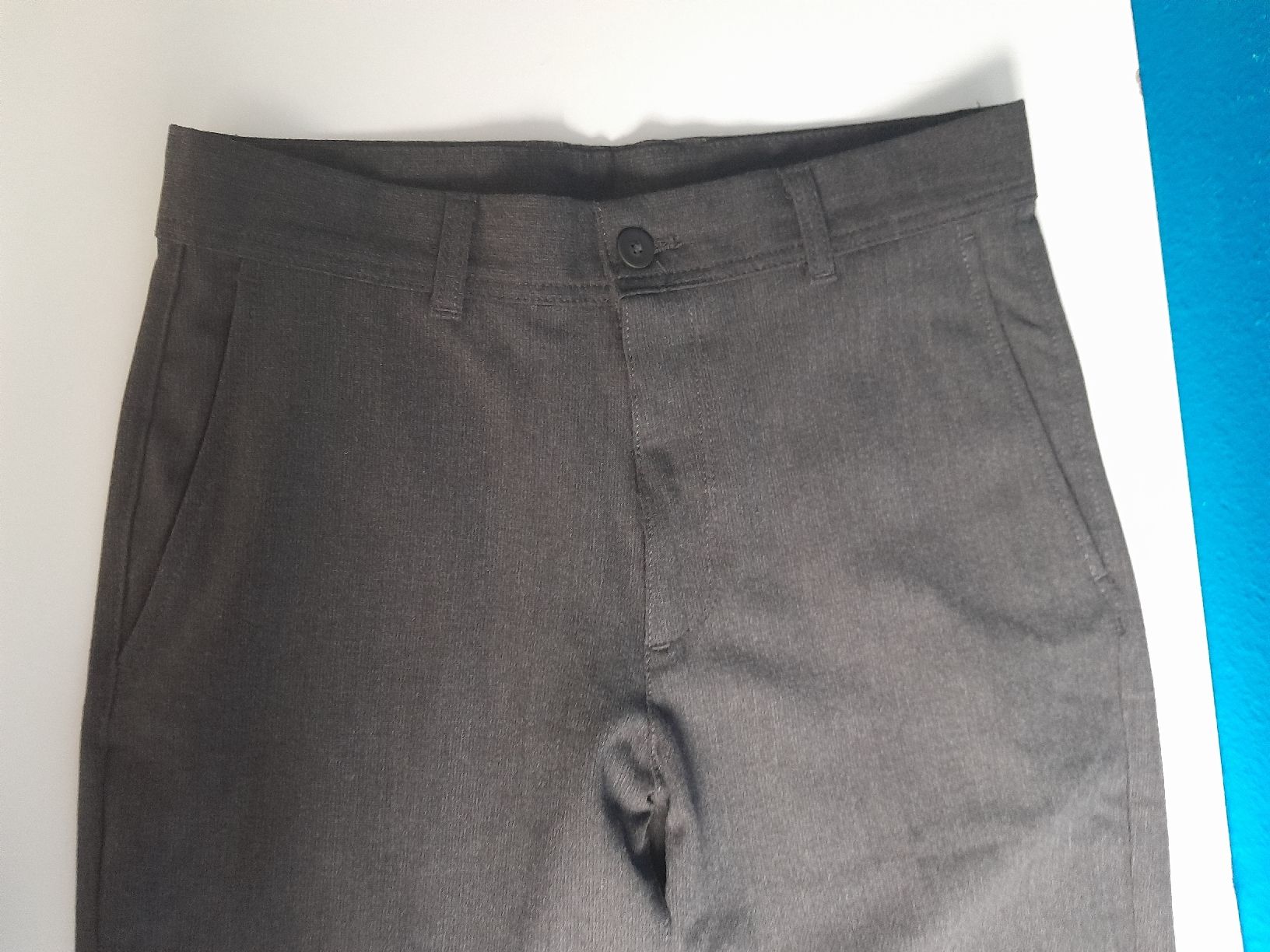 Zara Pantaloni: pantalon zara taille 38 marron chiné – Usato da Genève venduto da ang_fd8z 1