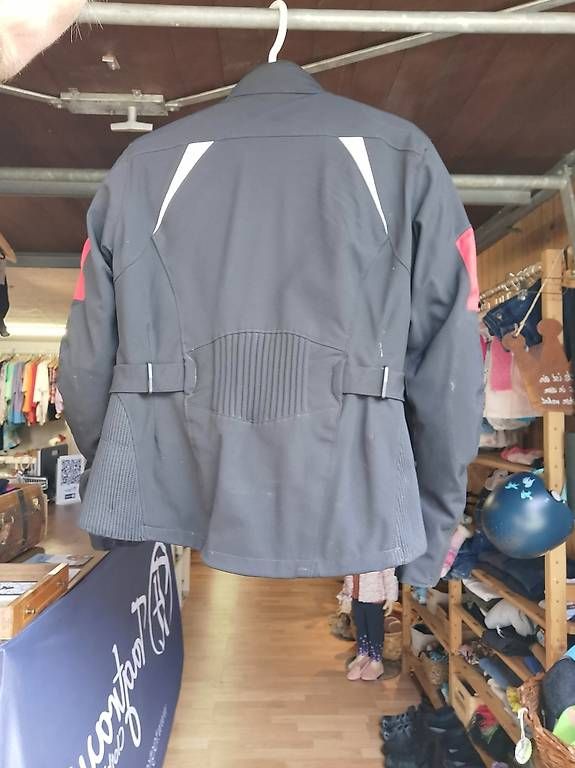 Lotti di vestiti: Motorrad Jacke und Hose  – Usato da Mitlödi venduto da JSN19 2