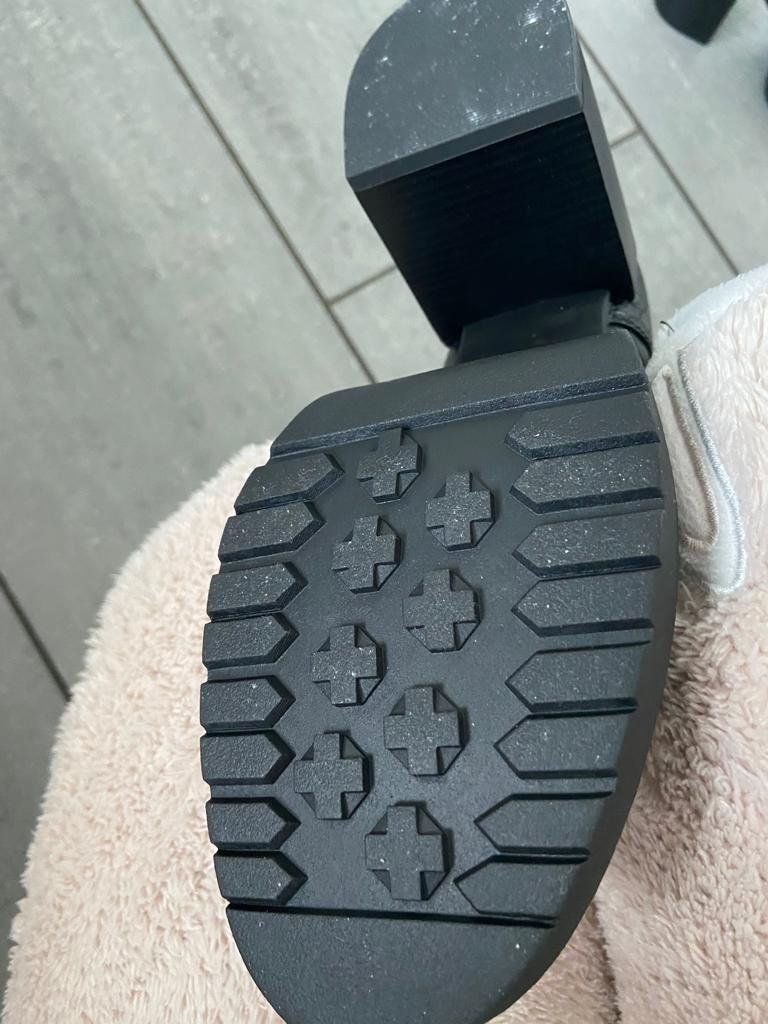 Scarpe da donna: Stiefelette catwalk Gr. 40 – Nuovo (secondo la descrizione) da Thalwil venduto da Briscolina 4