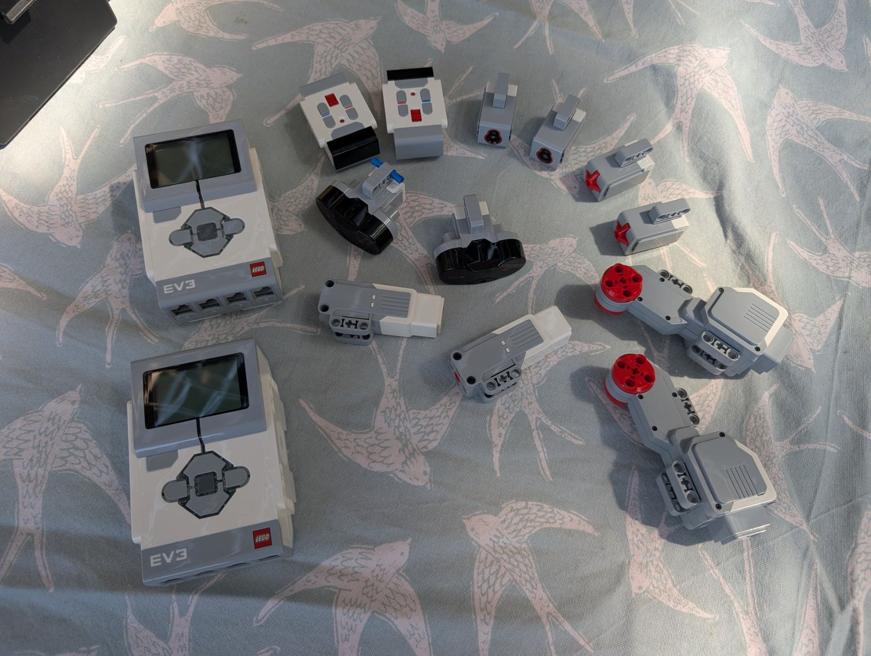 Lego Baukästen: 2x LEGO Mindstorms EV3 31313 Roboter-Set – Gebraucht aus Hofstetten ZH von Cybernico