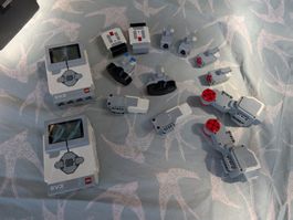 2x LEGO Mindstorms EV3 31313 Roboter-Set